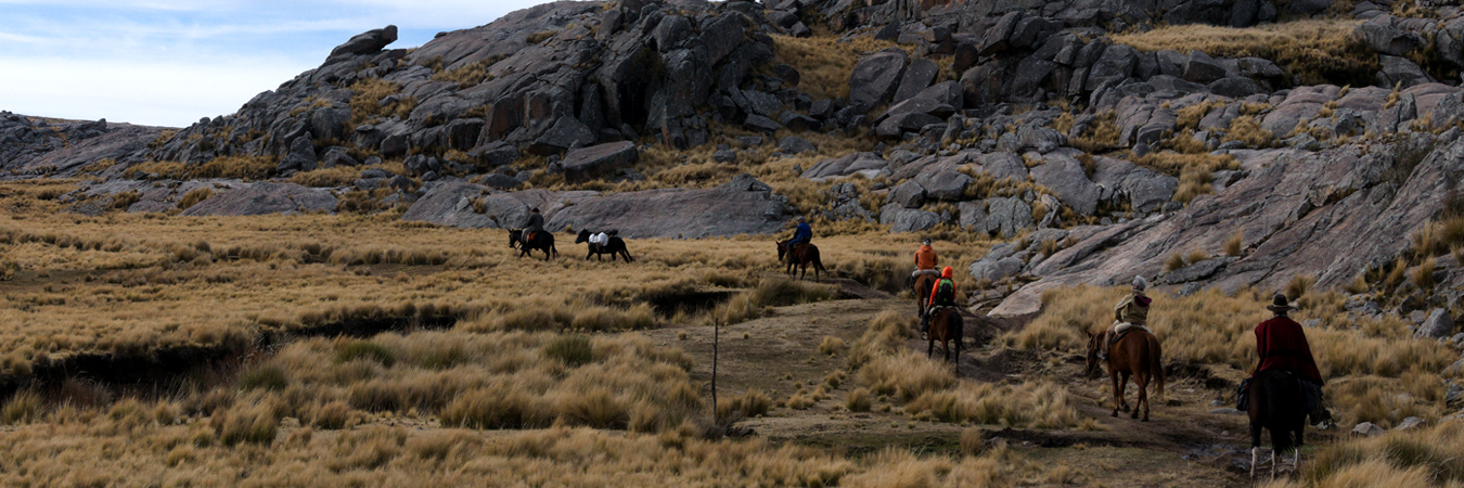 Cerro Negro  Trekking y Cabalgata | Acampar Trek